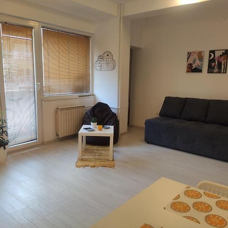 סקופיה City Center White Apartment! מראה חיצוני תמונה
